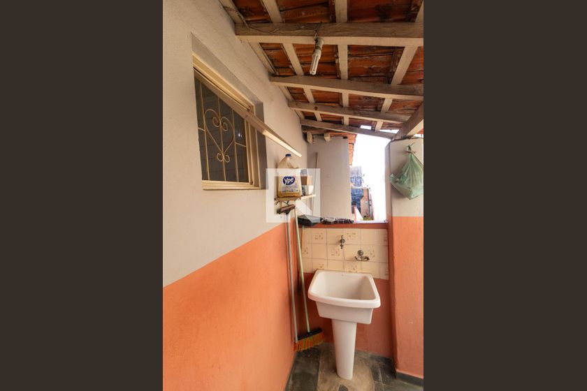 Casa à Venda - Jardim do Lago, 2 Quartos,  243 m2 em , Campinas - sp | SoloBR