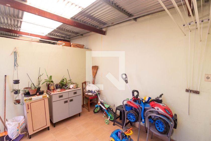 Casa à Venda - Jardim do Lago, 2 Quartos,  243 m2 em , Campinas - sp | SoloBR