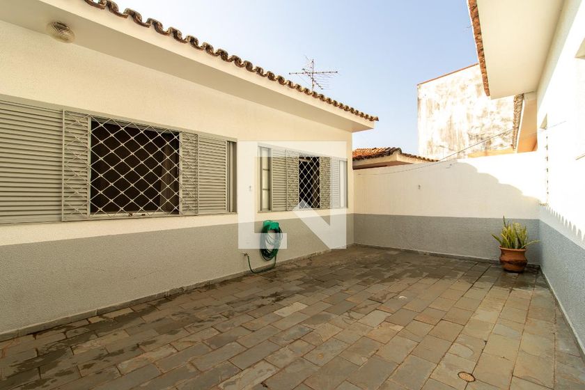 Casa à Venda - Taquaral, 3 Quartos,  208 m2 em , Campinas - sp | SoloBR
