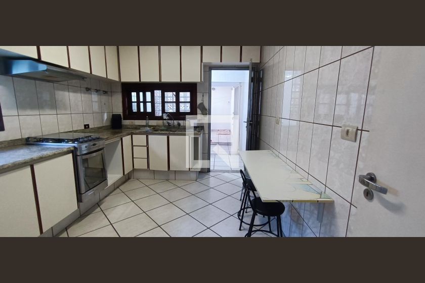 Casa, 3 quartos, 220 m² - Foto 83