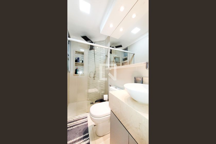 Apartamento à Venda - Cambuí, 2 Quartos,  75 m2 em , Campinas - sp | SoloBR