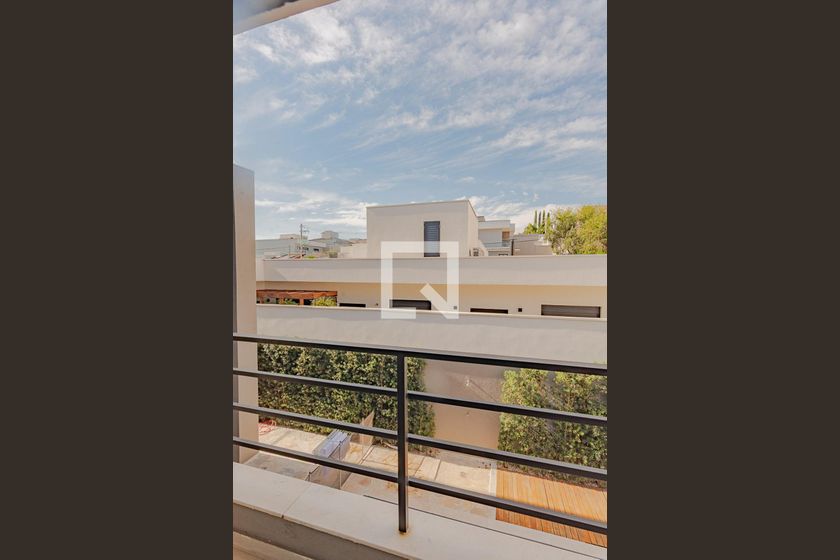 Casa à Venda - Swiss Park, 3 Quartos,  320 m2 em , Campinas - sp | SoloBR
