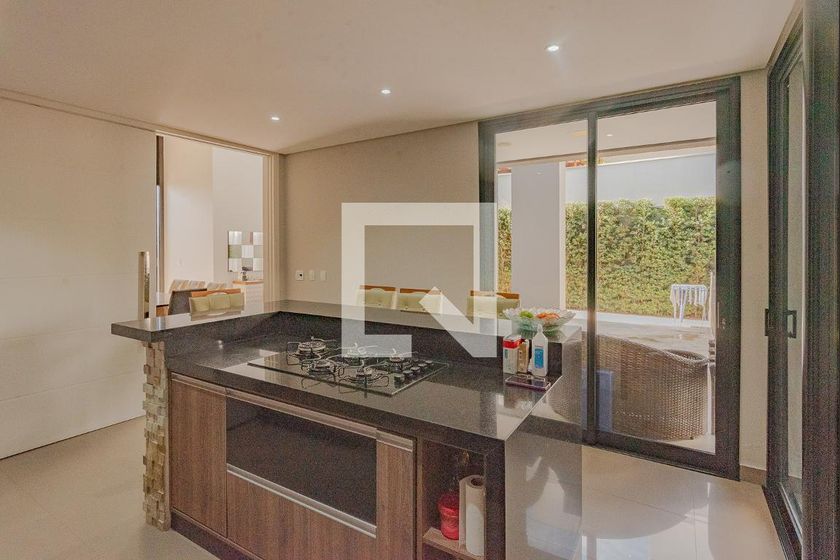 Casa à Venda - Swiss Park, 3 Quartos,  320 m2 em , Campinas - sp | SoloBR