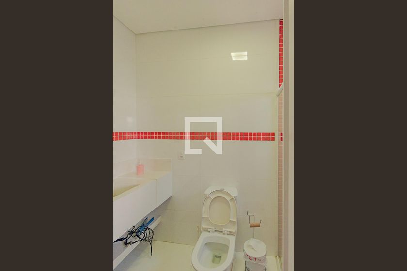 Casa à Venda - Swiss Park, 3 Quartos,  320 m2 em , Campinas - sp | SoloBR