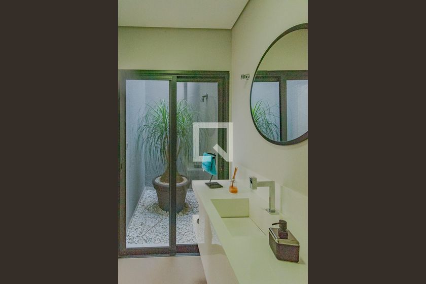 Casa à Venda - Swiss Park, 3 Quartos,  320 m2 em , Campinas - sp | SoloBR