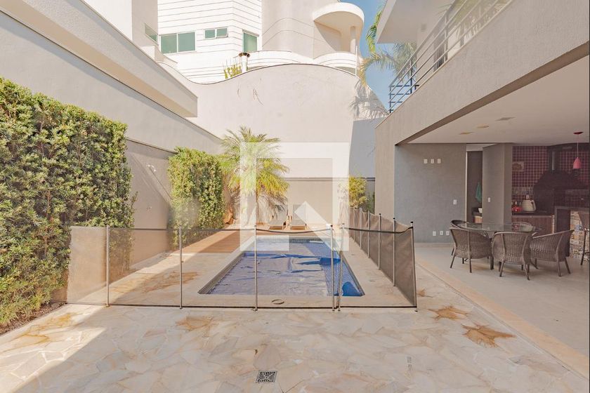 Casa à Venda - Swiss Park, 3 Quartos,  320 m2 em , Campinas - sp | SoloBR