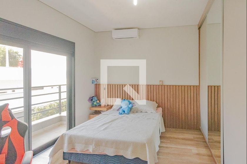 Casa à Venda - Swiss Park, 3 Quartos,  320 m2 em , Campinas - sp | SoloBR