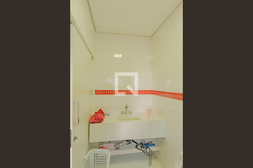 Casa à Venda - Swiss Park, 3 Quartos,  320 m2 em , Campinas - sp | SoloBR