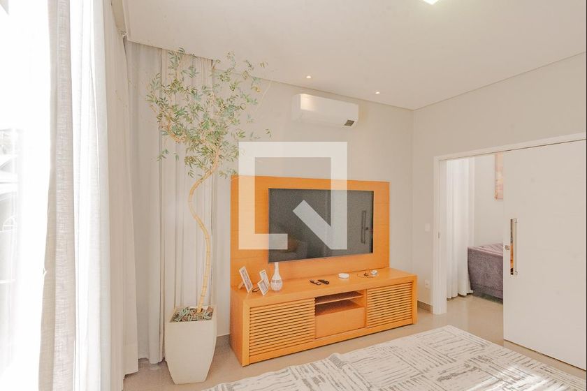 Casa à Venda - Swiss Park, 3 Quartos,  320 m2 em , Campinas - sp | SoloBR