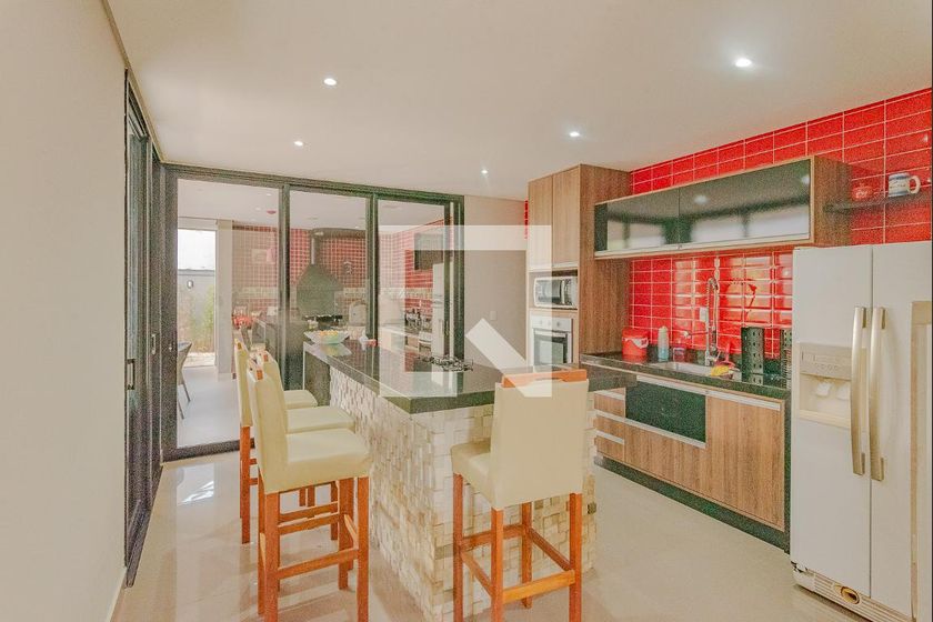 Casa à Venda - Swiss Park, 3 Quartos,  320 m2 em , Campinas - sp | SoloBR