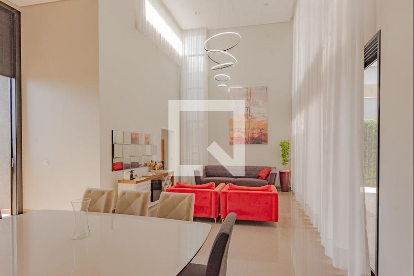Casa à Venda - Swiss Park, 3 Quartos,  320 m2 em , Campinas - sp | SoloBR