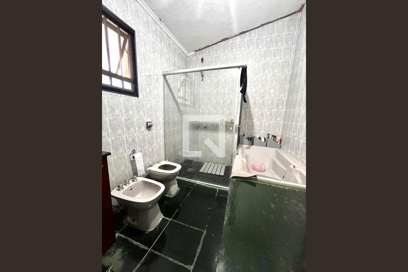 Casa à Venda - Nova Campinas, 4 Quartos,  264 m2 em , Campinas - sp | SoloBR