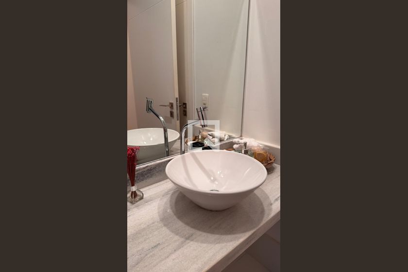 Casa à Venda - Swiss Park, 3 Quartos,  207 m2 em , Campinas - sp | SoloBR