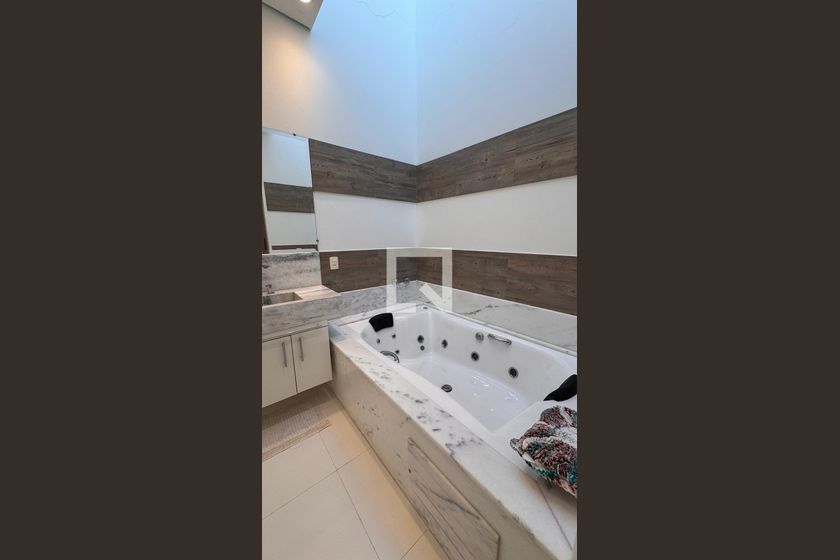 Casa à Venda - Swiss Park, 3 Quartos,  207 m2 em , Campinas - sp | SoloBR