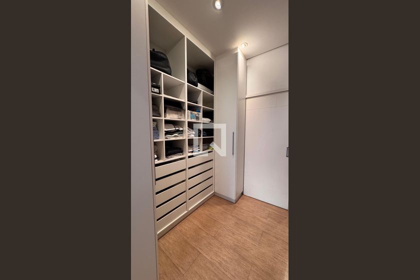 Casa à Venda - Swiss Park, 3 Quartos,  207 m2 em , Campinas - sp | SoloBR