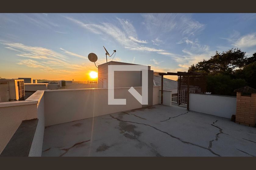 Casa à Venda - Swiss Park, 3 Quartos,  207 m2 em , Campinas - sp | SoloBR