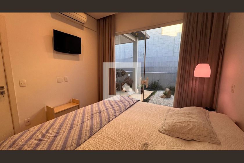 Casa à Venda - Swiss Park, 3 Quartos,  207 m2 em , Campinas - sp | SoloBR
