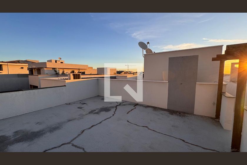Casa à Venda - Swiss Park, 3 Quartos,  207 m2 em , Campinas - sp | SoloBR