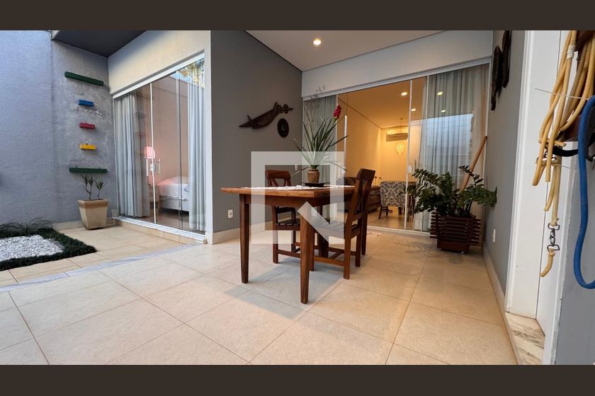 Casa à Venda - Swiss Park, 3 Quartos,  207 m2 em , Campinas - sp | SoloBR