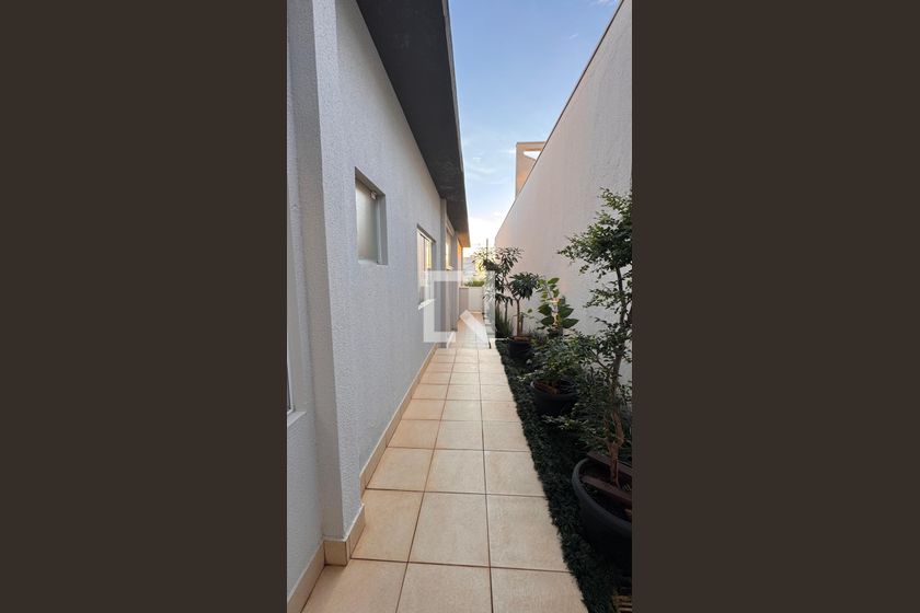 Casa à Venda - Swiss Park, 3 Quartos,  207 m2 em , Campinas - sp | SoloBR