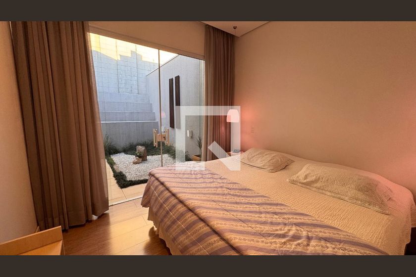 Casa à Venda - Swiss Park, 3 Quartos,  207 m2 em , Campinas - sp | SoloBR