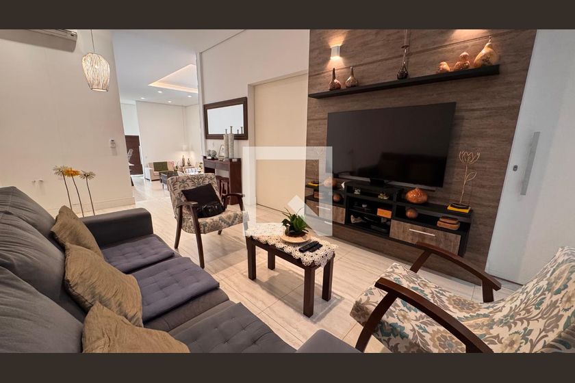 Casa à Venda - Swiss Park, 3 Quartos,  207 m2 em , Campinas - sp | SoloBR
