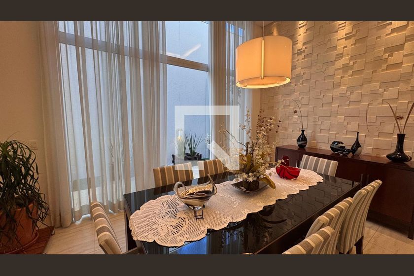 Casa à Venda - Swiss Park, 3 Quartos,  207 m2 em , Campinas - sp | SoloBR
