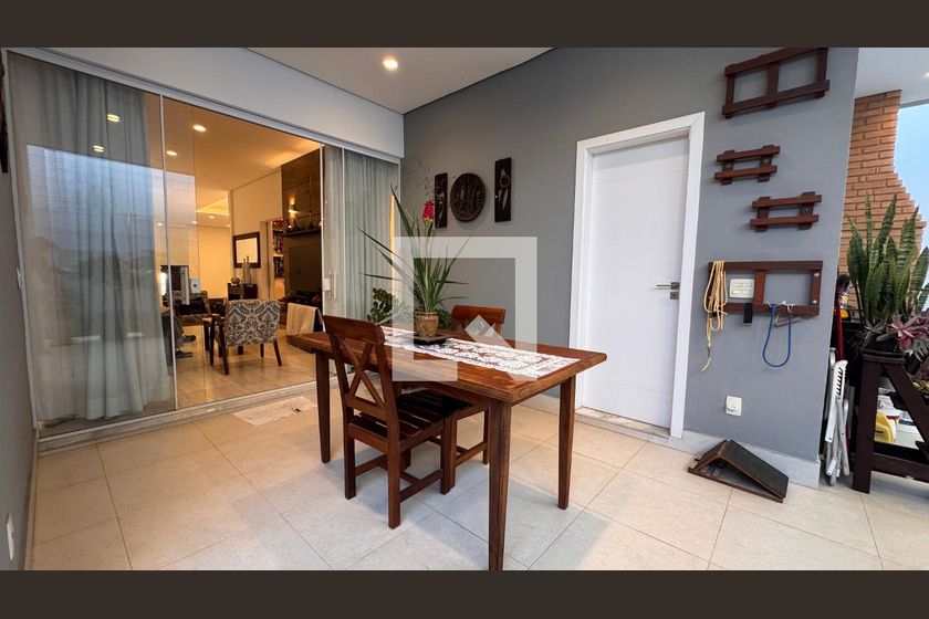 Casa à Venda - Swiss Park, 3 Quartos,  207 m2 em , Campinas - sp | SoloBR