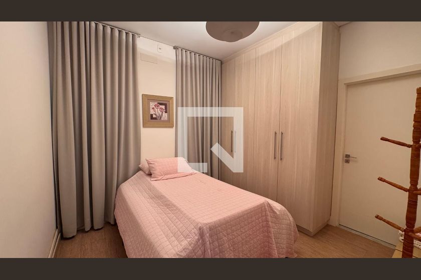 Casa à Venda - Swiss Park, 3 Quartos,  207 m2 em , Campinas - sp | SoloBR