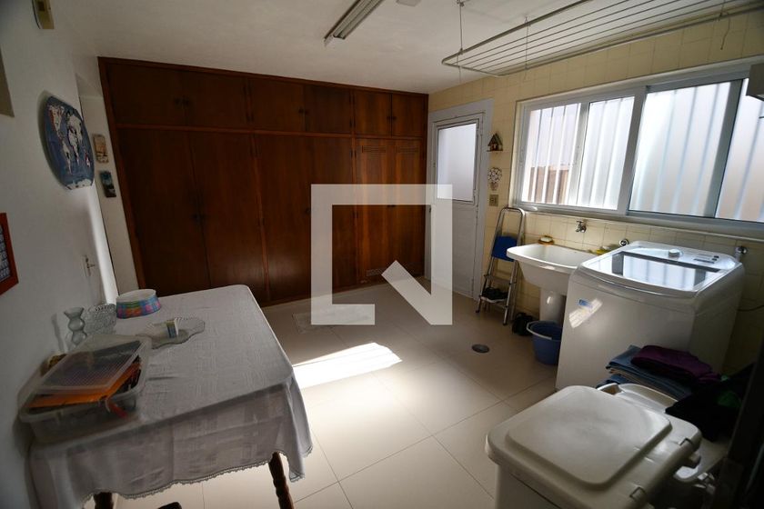 Casa à Venda - Barão Geraldo - Centro, 4 Quartos,  340 m2 em , Campinas - sp | SoloBR