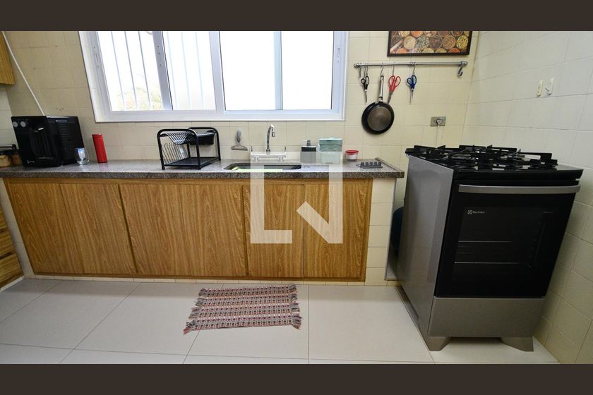 Casa à Venda - Barão Geraldo - Centro, 4 Quartos,  340 m2 em , Campinas - sp | SoloBR