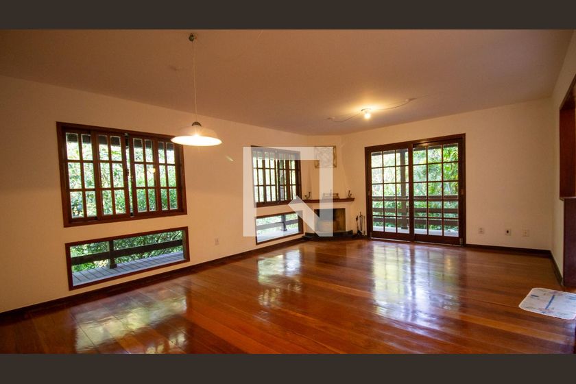 Casa, 4 quartos, 280 m² - Foto 1