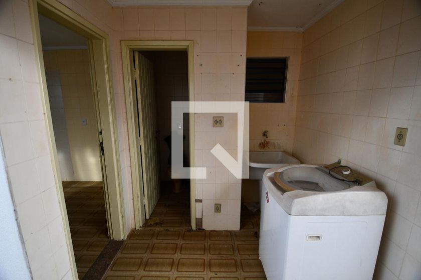 Casa à Venda - Taquaral, 7 Quartos,  390 m2 em , Campinas - sp | SoloBR