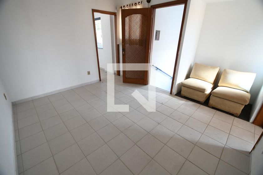 Casa à Venda - Taquaral, 7 Quartos,  390 m2 em , Campinas - sp | SoloBR