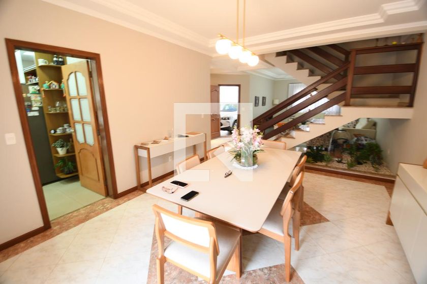 Casa à Venda - Mansões Santo Antônio, 3 Quartos,  260 m2 em , Campinas - sp | SoloBR