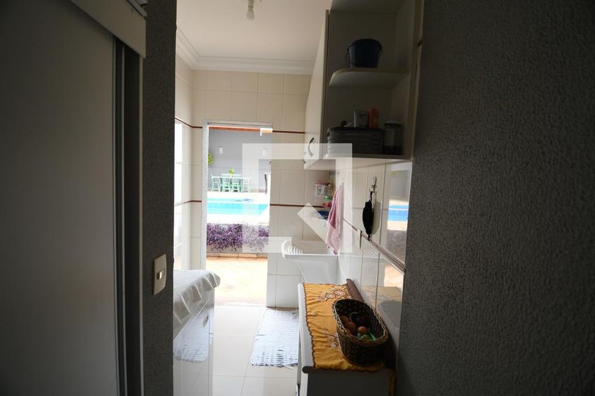 Casa à Venda - Mansões Santo Antônio, 3 Quartos,  260 m2 em , Campinas - sp | SoloBR