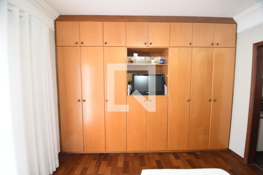 Casa à Venda - Mansões Santo Antônio, 3 Quartos,  260 m2 em , Campinas - sp | SoloBR