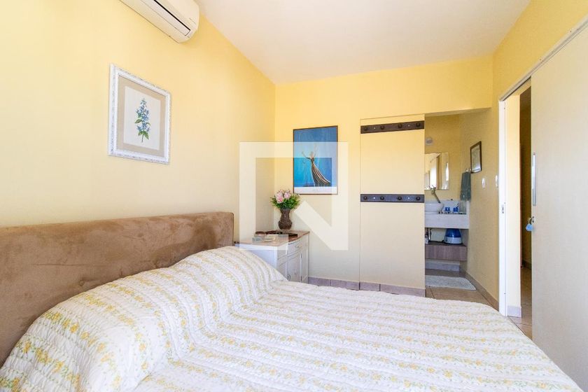 Casa à Venda - Jardim Flamboyant, 3 Quartos,  280 m2 em , Campinas - sp | SoloBR