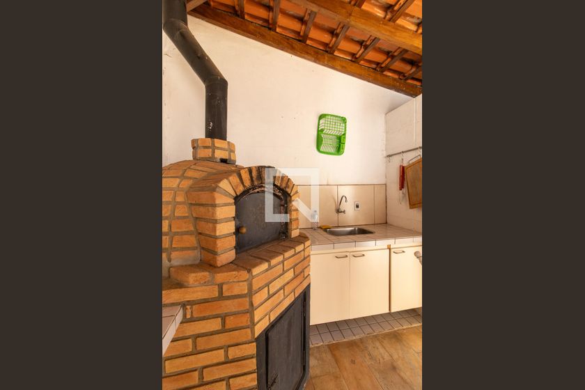 Casa à Venda - Jardim Flamboyant, 3 Quartos,  280 m2 em , Campinas - sp | SoloBR