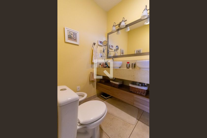Casa à Venda - Jardim Flamboyant, 3 Quartos,  280 m2 em , Campinas - sp | SoloBR
