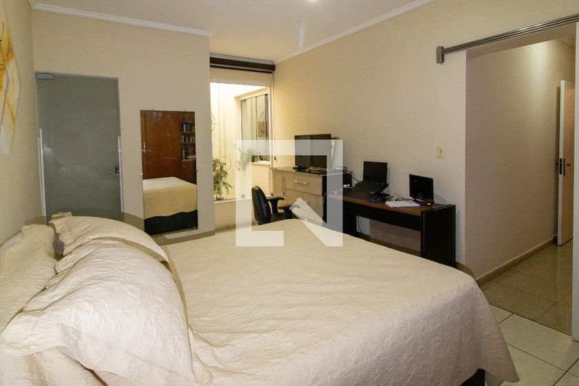 Casa à Venda - Jardim Flamboyant, 3 Quartos,  470 m2 em , Campinas - sp | SoloBR