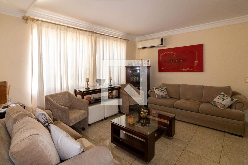 Casa à Venda - Jardim Flamboyant, 3 Quartos,  470 m2 em , Campinas - sp | SoloBR