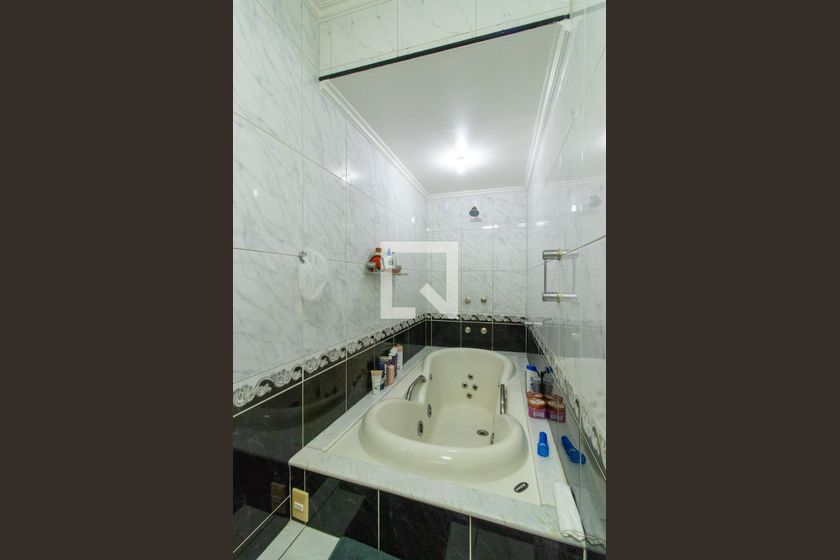 Casa à Venda - Jardim Flamboyant, 3 Quartos,  470 m2 em , Campinas - sp | SoloBR