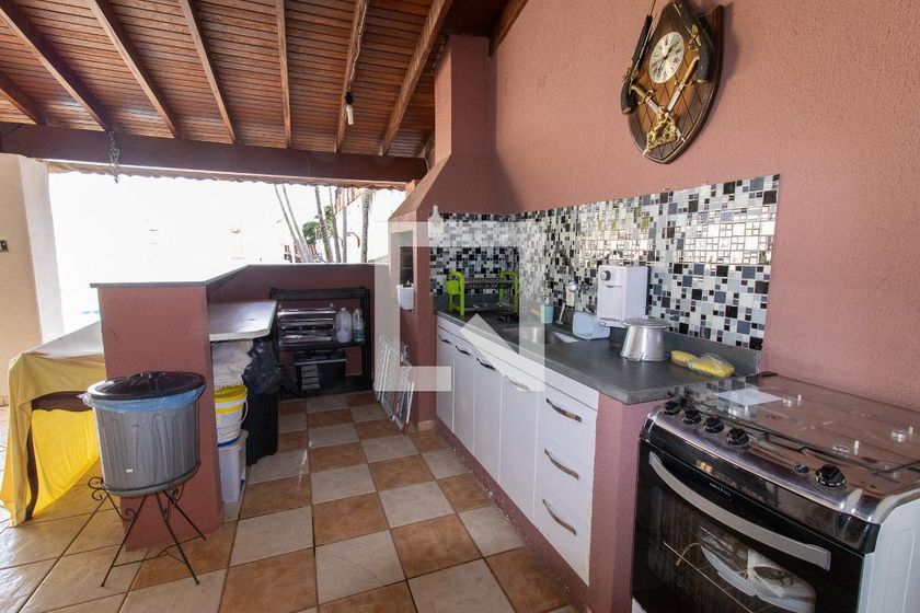 Casa à Venda - Jardim Flamboyant, 3 Quartos,  470 m2 em , Campinas - sp | SoloBR