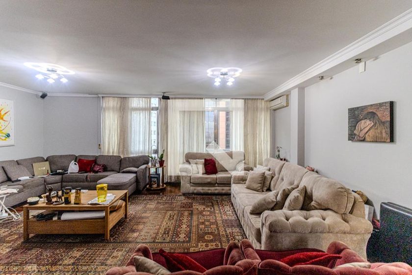Apartamento, 3 quartos, 200 m² - Foto 1