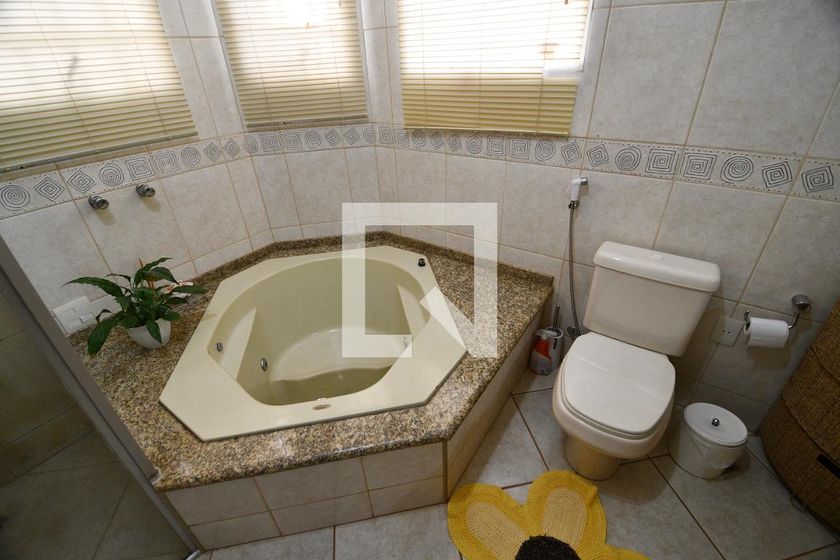 Casa à Venda - Mansões Santo Antônio, 4 Quartos,  292 m2 em , Campinas - sp | SoloBR