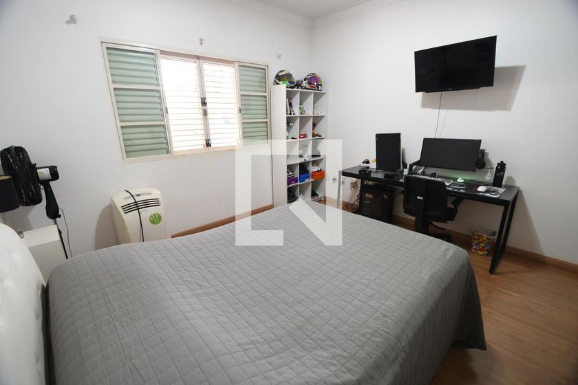 Casa à Venda - Mansões Santo Antônio, 4 Quartos,  292 m2 em , Campinas - sp | SoloBR