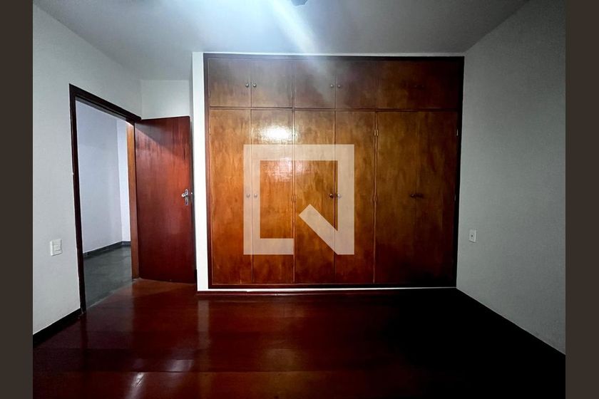 Casa à Venda - Jardim Santana, 3 Quartos,  355 m2 em , Campinas - sp | SoloBR