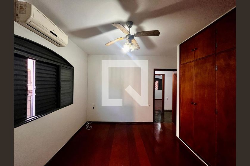 Casa à Venda - Jardim Santana, 3 Quartos,  355 m2 em , Campinas - sp | SoloBR