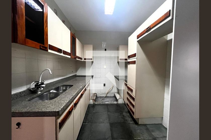 Casa à Venda - Jardim Santana, 3 Quartos,  355 m2 em , Campinas - sp | SoloBR